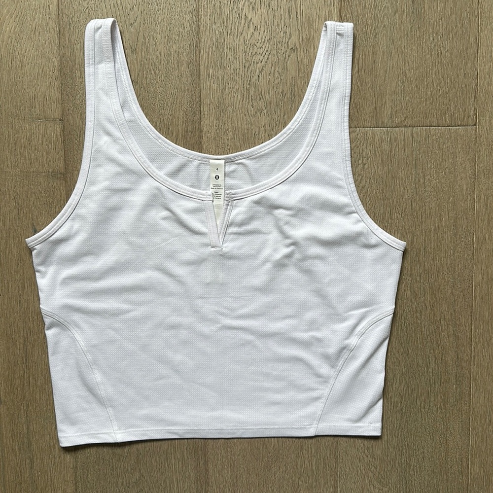 cropped henley tank top size 4 heathered white/white lululemon euc